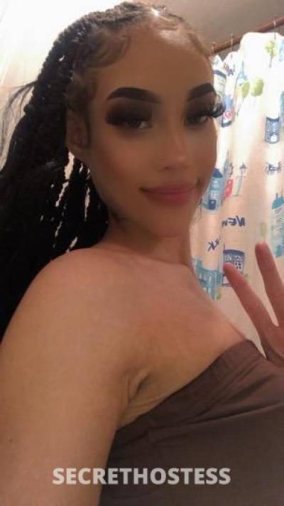 21 year old Escort in Staten Island NY NEW TOYS FOR FT SHOWS AND CONTENT TAPIN NOW !!! TWITTER 