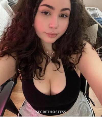 27 year old Latino Escort in Sacramento CA xxxx-xxx-xxx ADD ME UP ON INSTAGRAM SARAHBELL_40