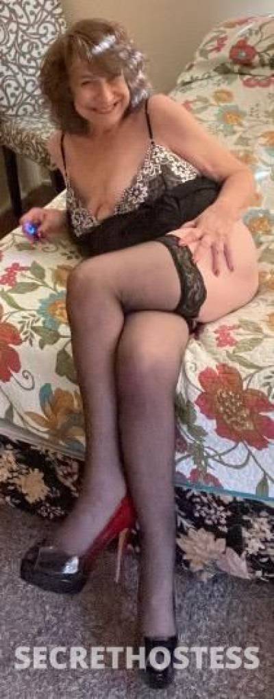 56Yrs Old Escort Kansas City MO Image - 6