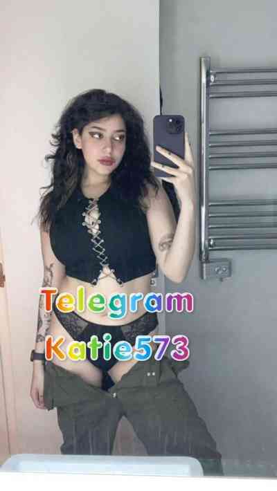 25 year old British Escort in Lincoln Sara
