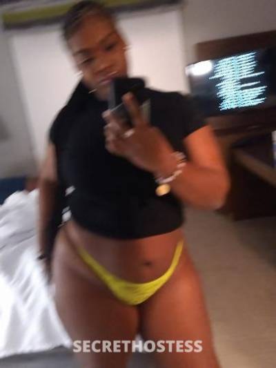 LET ME EASE UR STRESS Available Outcall in Chambana IL