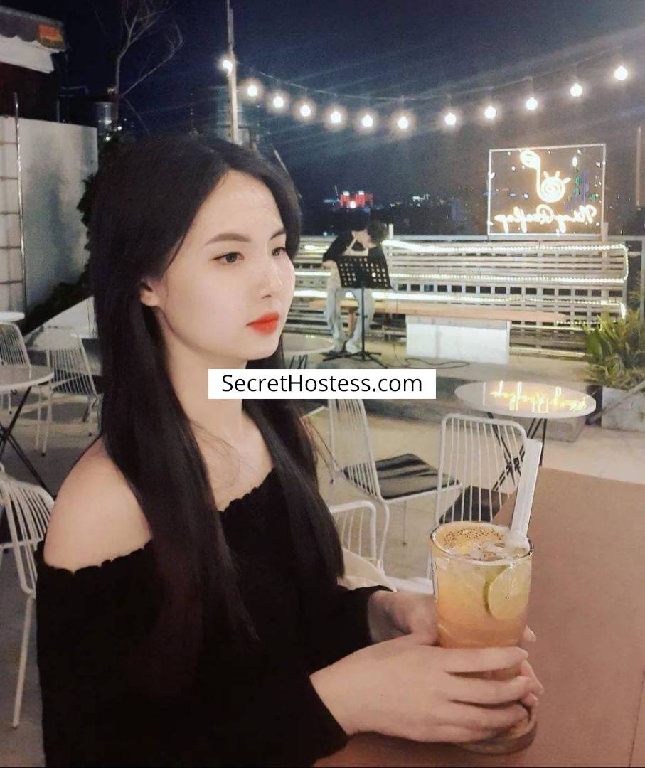 Vivian Escort 48KG 165CM Tall Kuala Lumpur Image - 1