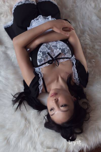 20 Year Old Indonesian Escort Vancouver Brunette - Image 2