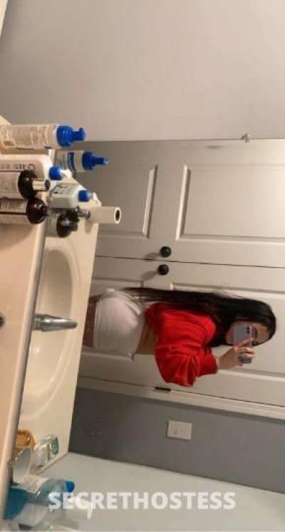 Young sexy latina no deposit required in Kansas City MO