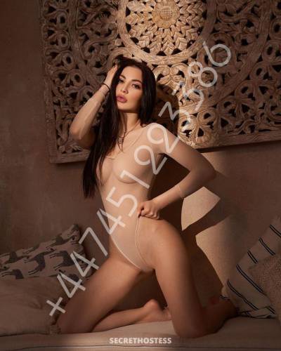 22 Year Old Czech Escort Dubai Brunette - Image 7