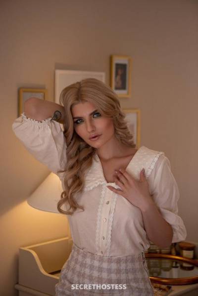 22 Year Old Russian Escort Dubai Blonde - Image 1