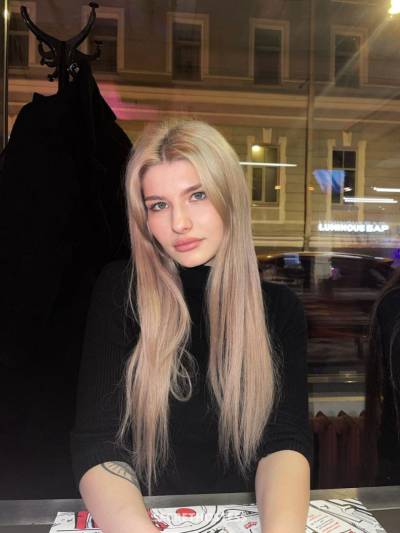 22 Year Old Russian Escort Dubai Blonde - Image 2