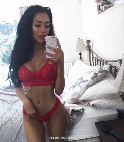 28 year old Escort in Dubai Unwind with Playful Maya Flirty, Beautiful, and Ready