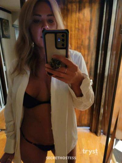 30 Year Old Caucasian Escort Chicago IL Blonde - Image 4