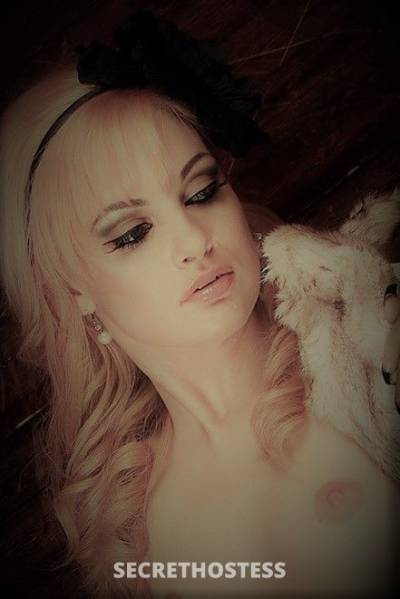 30 Year Old Russian Escort Dubai Blonde - Image 1