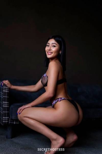 20 Year Old Asian Escort Dubai - Image 1