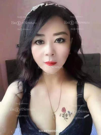 China 22Yrs Old Escort 50KG 164CM Tall Tirana Image - 3