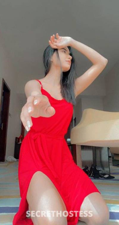 22 year old Escort in Dubai Sensual Delight with Jasmine