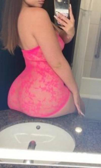 24 year old Escort in Knoxville TN FREAKY SNOWBUNNY.. Hot Pawg Throat GOAT,420 friendly