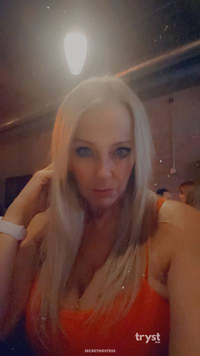 30 Year Old White Escort Las Vegas NV Blonde - Image 1