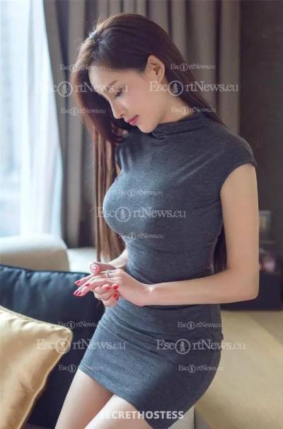 22 Year Old Asian Escort Manama - Image 3