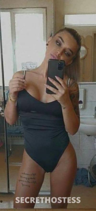 30 Year Old Caucasian Escort Dubai Blonde - Image 2