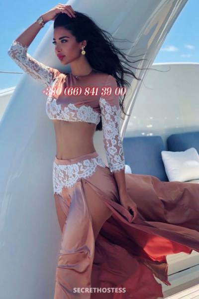 25 Year Old European Escort Dubai Brunette - Image 3