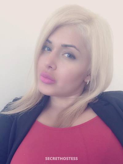 29 Year Old American Escort Dubai Blonde - Image 1