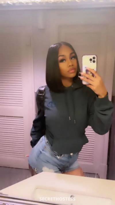 23 year old Escort in Central Michigan MI xxxx-xxx-xxx Looking for some juicy pussy?.... I’m 