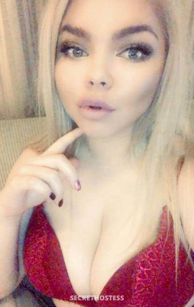 27 Year Old European Escort Dubai Blonde - Image 1