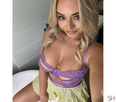 25 Year Old Brazilian Escort Scotland Blonde - Image 2