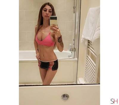 26 year old Italian Escort in Gloucester Petite Sabrina.realy photos ..., Independent