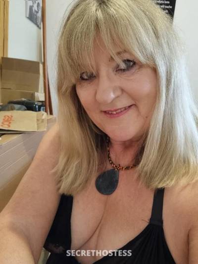 Kasey - Your genuine country MILF in Melbourne