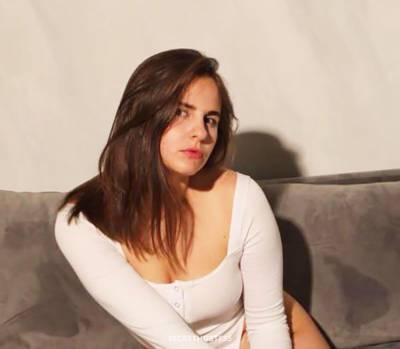25 year old Russian Escort in Dubai Hot Babe Escort LiLi xxxx-xxx-xxx