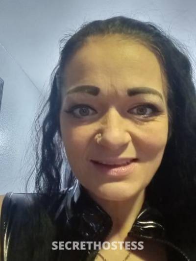 39 year old Escort in Huntsville AL I got that wet wet....super tight ...cum see 4 yourself