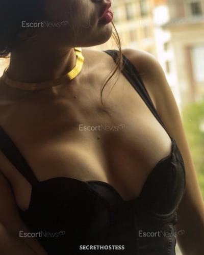 25 Year Old Latino Escort Amsterdam Brunette - Image 1