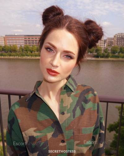 Polyna, Agency Model in St Petersburg