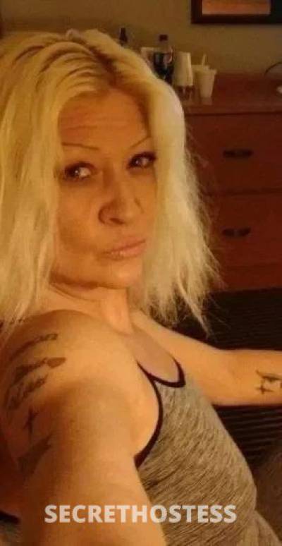 56 year old Escort in Central Michigan MI xxxx-xxx-xxx .HOT COUGAR MOM . ARE YOU STILL LOOKING FOR A 