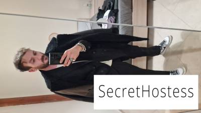 33 Year Old European Escort Stockholm Brown Hair Blue eyes - Image 1