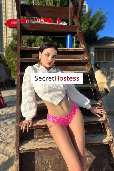 25 Year Old European Escort Dubai Brunette - Image 3