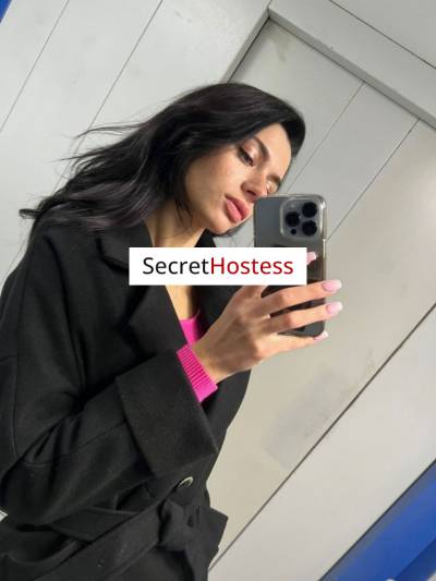 26 Year Old European Escort Dubai Brunette - Image 4