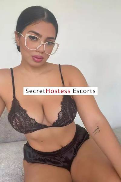 27 Year Old Colombian Escort Phoenix AZ - Image 2