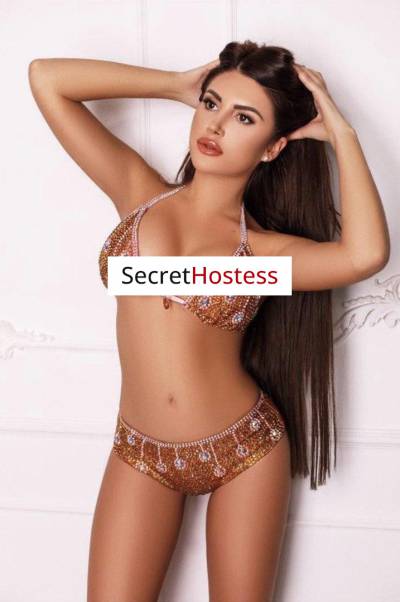 22 Year Old Ukrainian Escort Dubai Brown Hair - Image 3