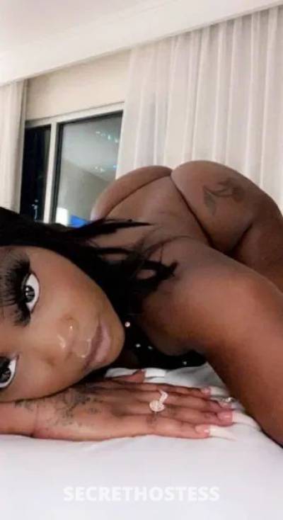 24 year old Escort in St. Louis MO xxxx-xxx-xxx SUPER THICK EBONY FREAK