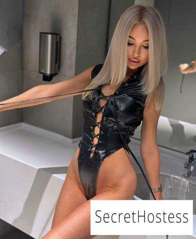 28 Year Old European Escort Milan Brown eyes - Image 3