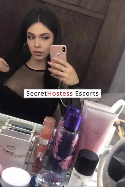 22 Year Old Hispanic Escort Chicago IL - Image 4