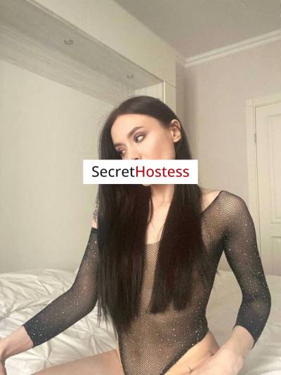 28 Year Old European Escort Dubai Brunette - Image 4