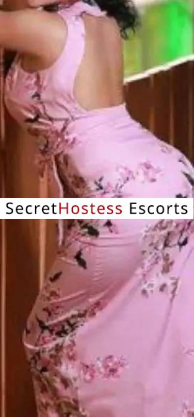30 Year Old Asian Escort Chicago IL - Image 3