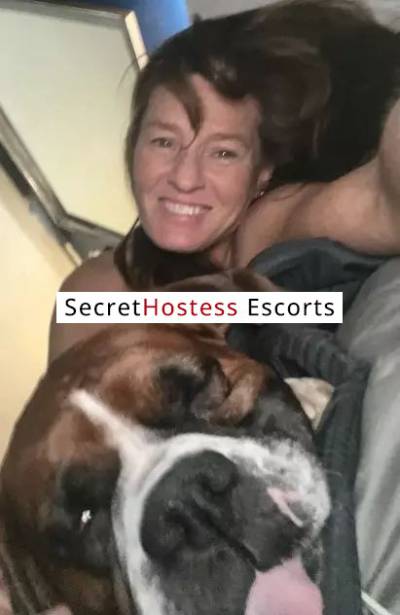 45 Year Old Escort Houston TX Brown Hair Green eyes - Image 5