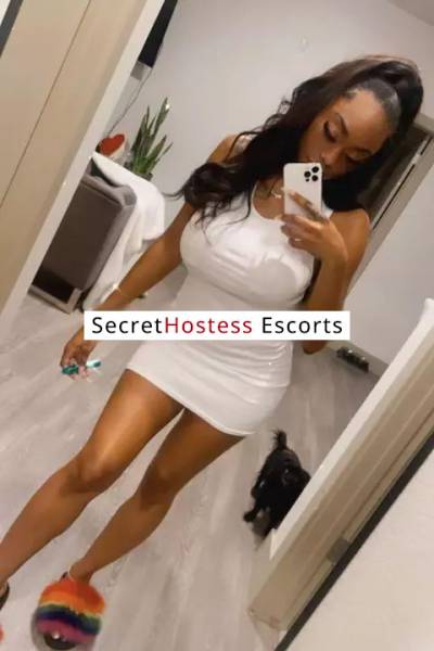 29 year old Escort in Chicago IL Unleash Your Passion Cynthia's Guide to ESCORT Exciting