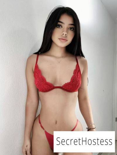 20 Year Old Latino Escort Zagreb Black Hair Green eyes - Image 3