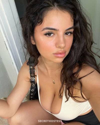 25 year old Escort in Tucson AZ Amazing doggy. bbj . flat iron . and lots of **** styles