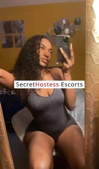 22 Year Old Colombian Escort Barcelona - Image 6