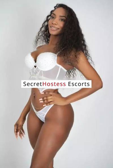 22 Year Old Colombian Escort Barcelona - Image 9