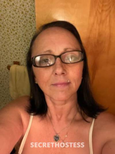 52 year old Escort in Western Maryland MD beautiful easy going cougar